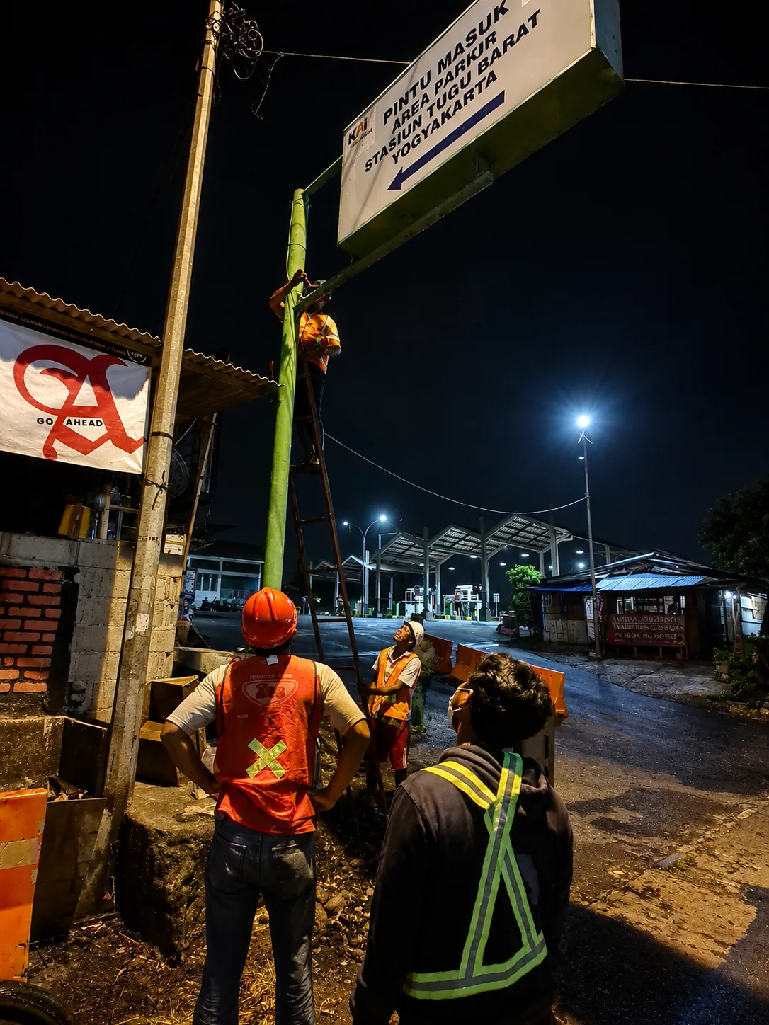 Roadside Directional Signage Wayfinding Installation